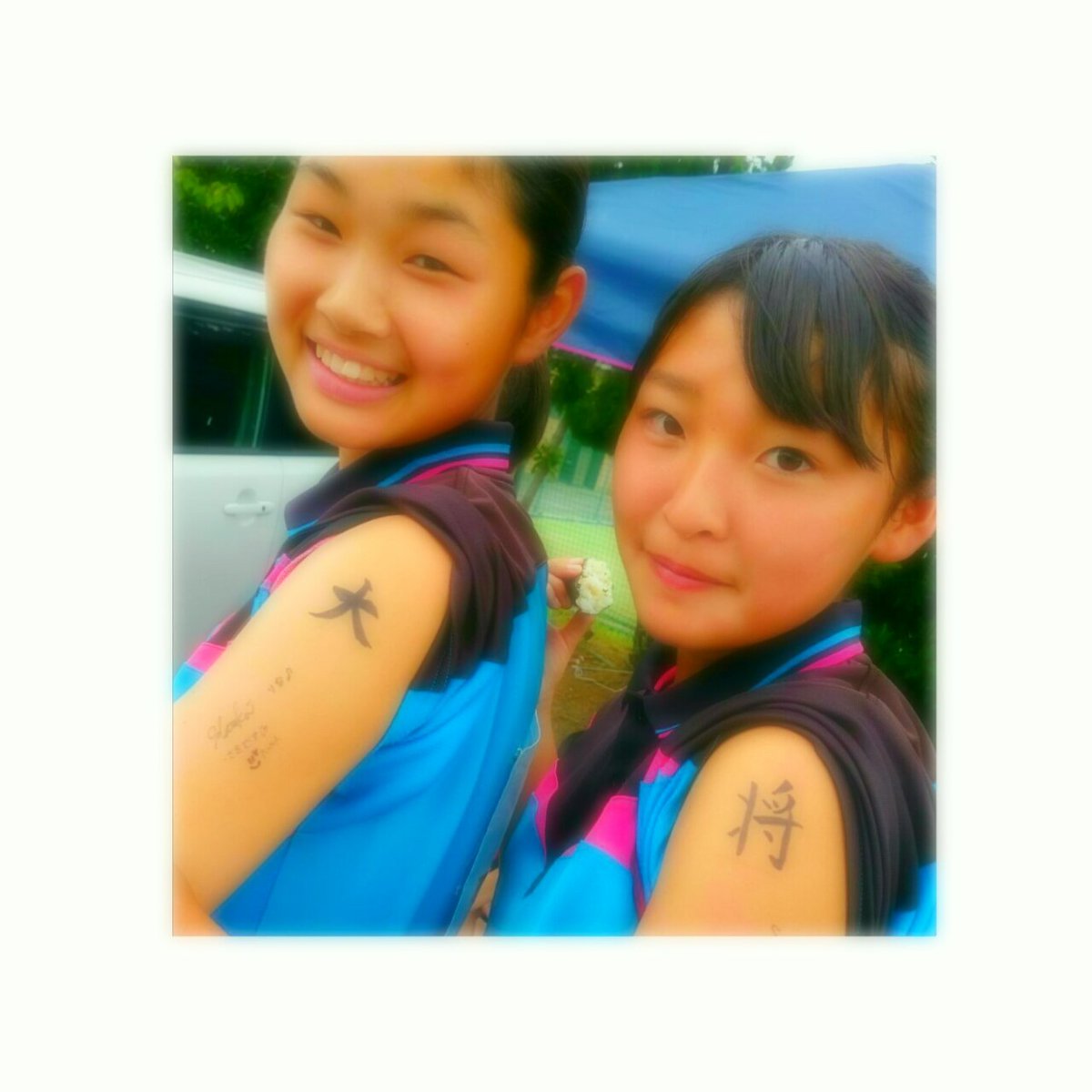 ann90149's tweet photo. 今日で夏の総合体育大会が終わりました🎾
結果はベスト8！🎾🏆
莉江最後まで付いてきてくれてありがと😂🌈
このメンバーでテニス人生を送って来れた事
誇りに思ってます！！今までホントに
ありがとう！！ https://t.co/se4jGx34t8