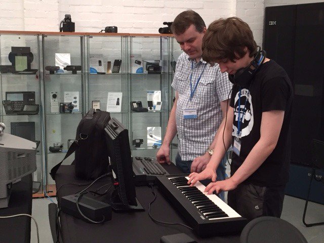 VivaComputer's tweet image. Synthesized music event here this weekend. Make some noise! @computermuseum @HLFEoE #vivacomputer