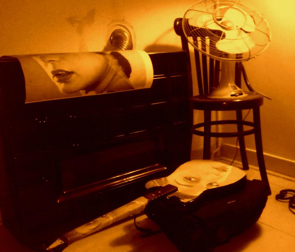 RozhanNorouzi's tweet image. #backdays #googoosh #memories