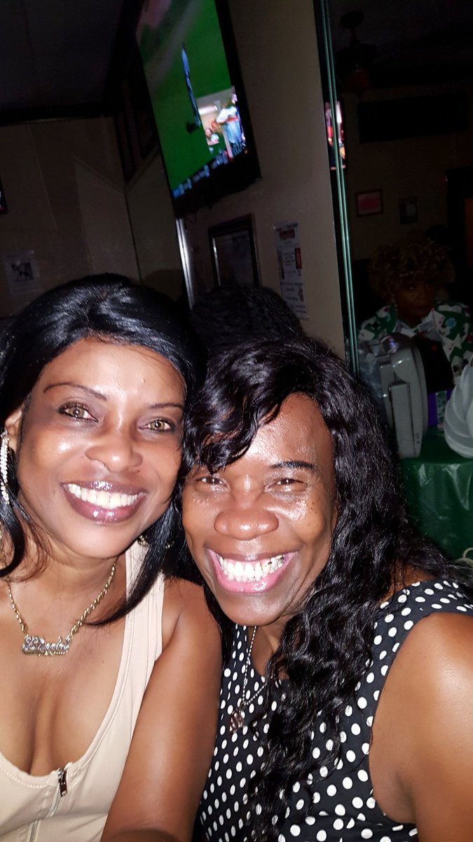 LuvlyLin55's tweet photo. DIVADOLLY &amp; MY BELOVED SISTAR, PATTY ARE SCREAMING "GOOD MORN'N WISHING EV'RYBODY, EV'RYWHERE A §UPA~DUPA §ATURDAY!" https://t.co/Ov2bHJNJAt