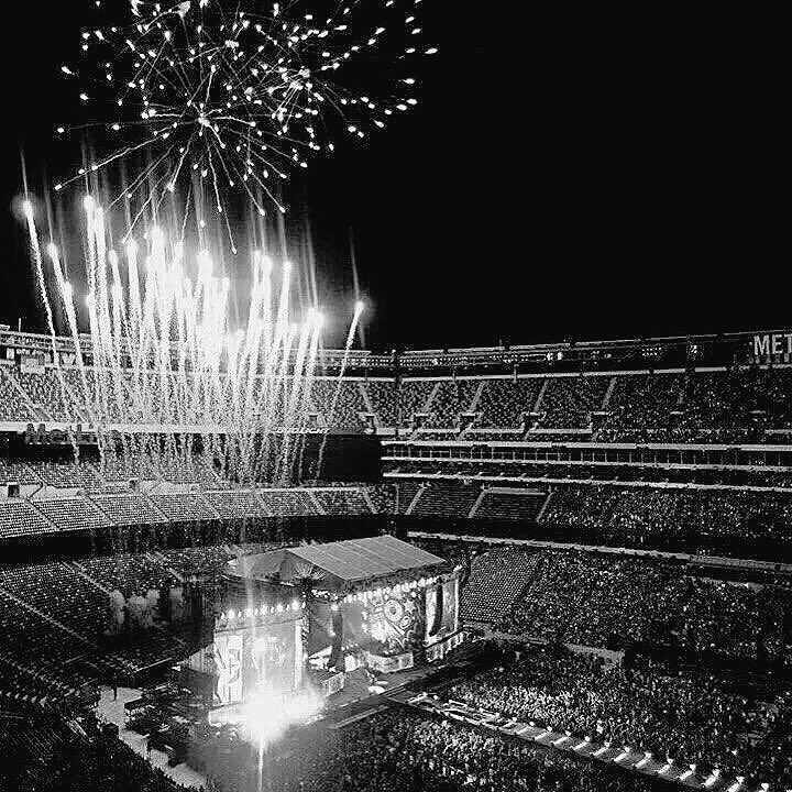pinkfloydharold's tweet photo. It's not the end, I will see your face again #6yearsof1D https://t.co/f4SmTW4ewH