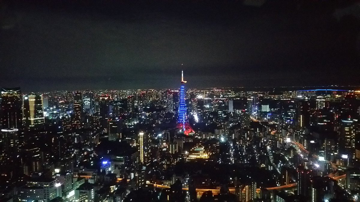まきこ 写真とピアノの人 六本木ヒルズ展望台 東京シティビュー から見た 美しい夜景です テレビ朝日 と 六本木ヒルズ のお祭りで ドラえもん が可愛かった 六本木 東京タワー 展望台 夜景 写真好きな人と繋がりたい