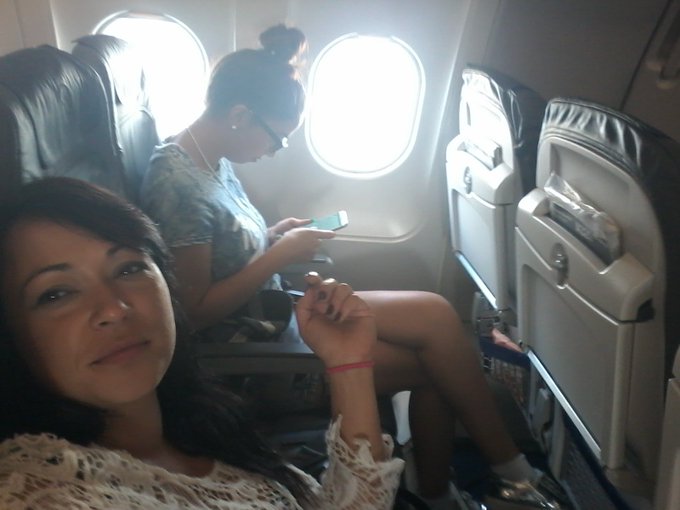 Por fin despu&eacute;s de 2 horas de retraso 😂😂 @Julia_de_Lucia @salmadnora @montse_swinger nos volvemos a casa<a class="tags" target="_blank" title="On Twitter" href="/?out=eyJ0eXAiOiJKV1QiLCJhbGciOiJIUzUxMiJ9.eyJpYXQiOjE3MjA3OTEyMzQsImlzcyI6InR3cG9ybnN0YXJzLmNvbSIsIm5iZiI6MTcyMDc5MTIzNCwiZXhwIjoxNzUyMzI3MjM0LCJyZWRpcmVjdF91cmwiOiJodHRwczovL3R3aXR0ZXIuY29tL0p1bGlhX2RlX0x1Y2lhIn0.4-fK7tOVRN_X57CzUSrqkOOqaPNM1VW-Ju5Se2WT9ehkWedLB59pwd_gyA6gsiBYX7Zp8ZG1E1EEy9mM_Zgr2Q">@Julia_de_Lucia</a>