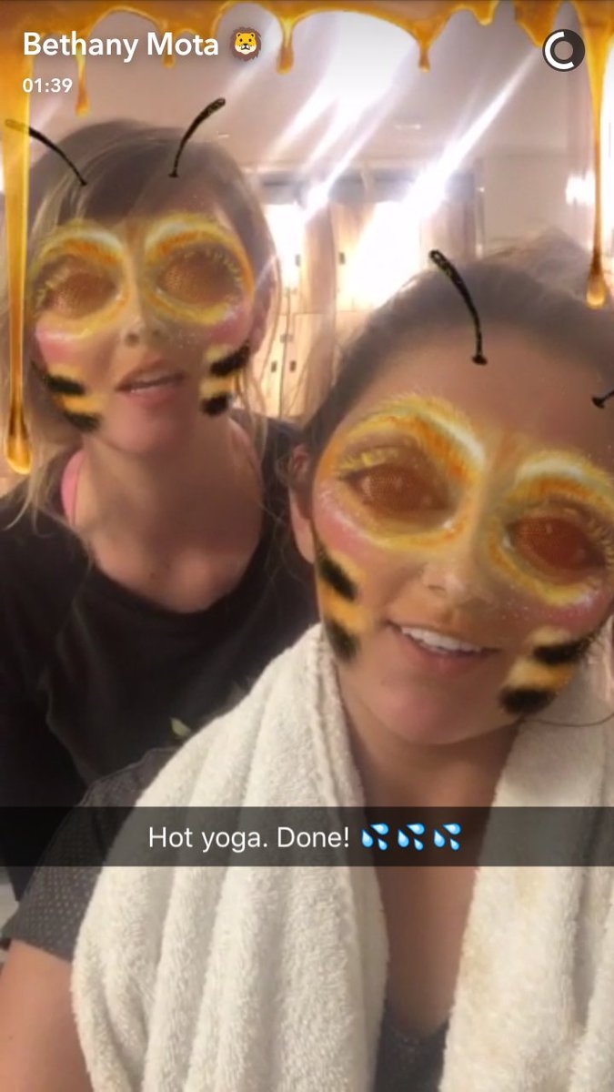 BethMotaBrasil's tweet photo. Beth no snap | @thebethnoel https://t.co/NdVDlJEHV2