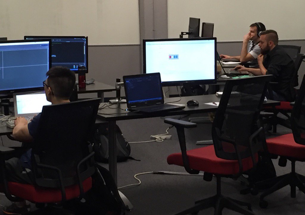 ConxusNEO's tweet image. Showing off  coding skills in Akron
#TechHireCodeSprint @softwareguild @SummitWorkforce @NATLCareers