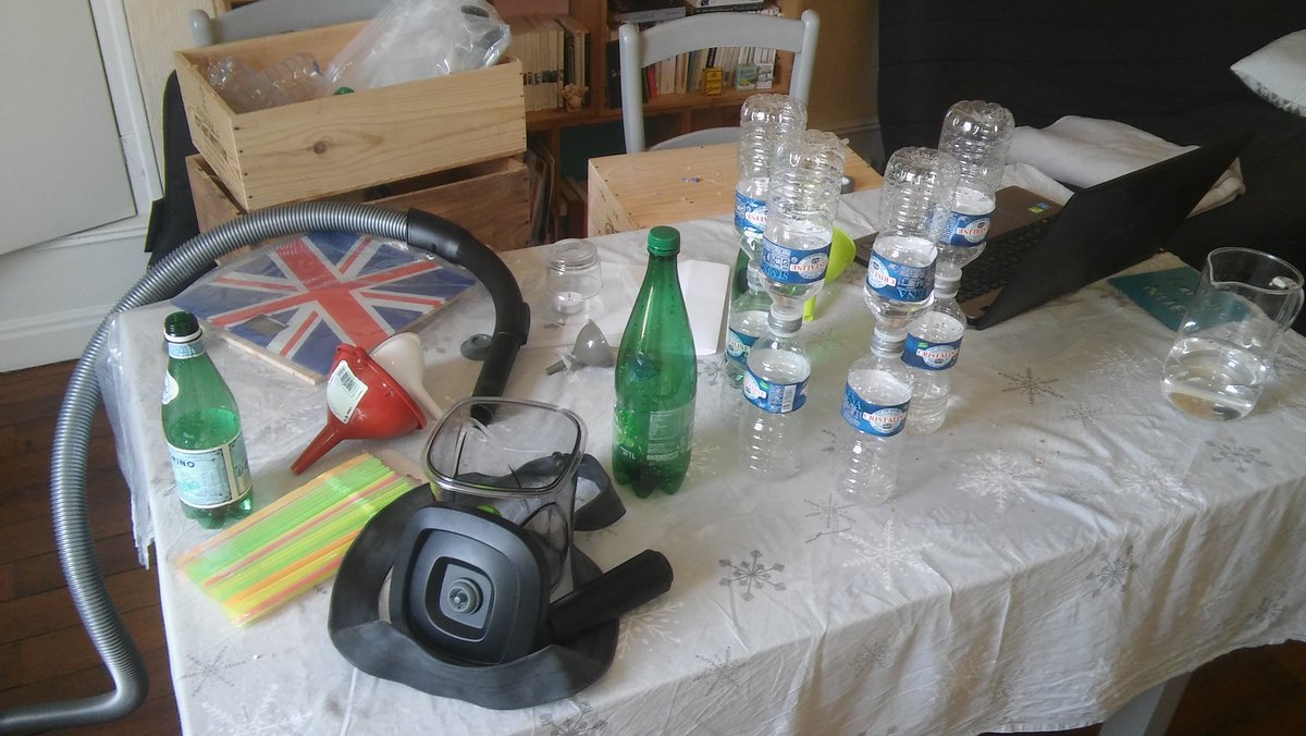 Sci2Traverse's tweet photo. Un atelier science en préparation ! A votre avis, on va parler de quoi ? https://t.co/r6HrOZdJlN