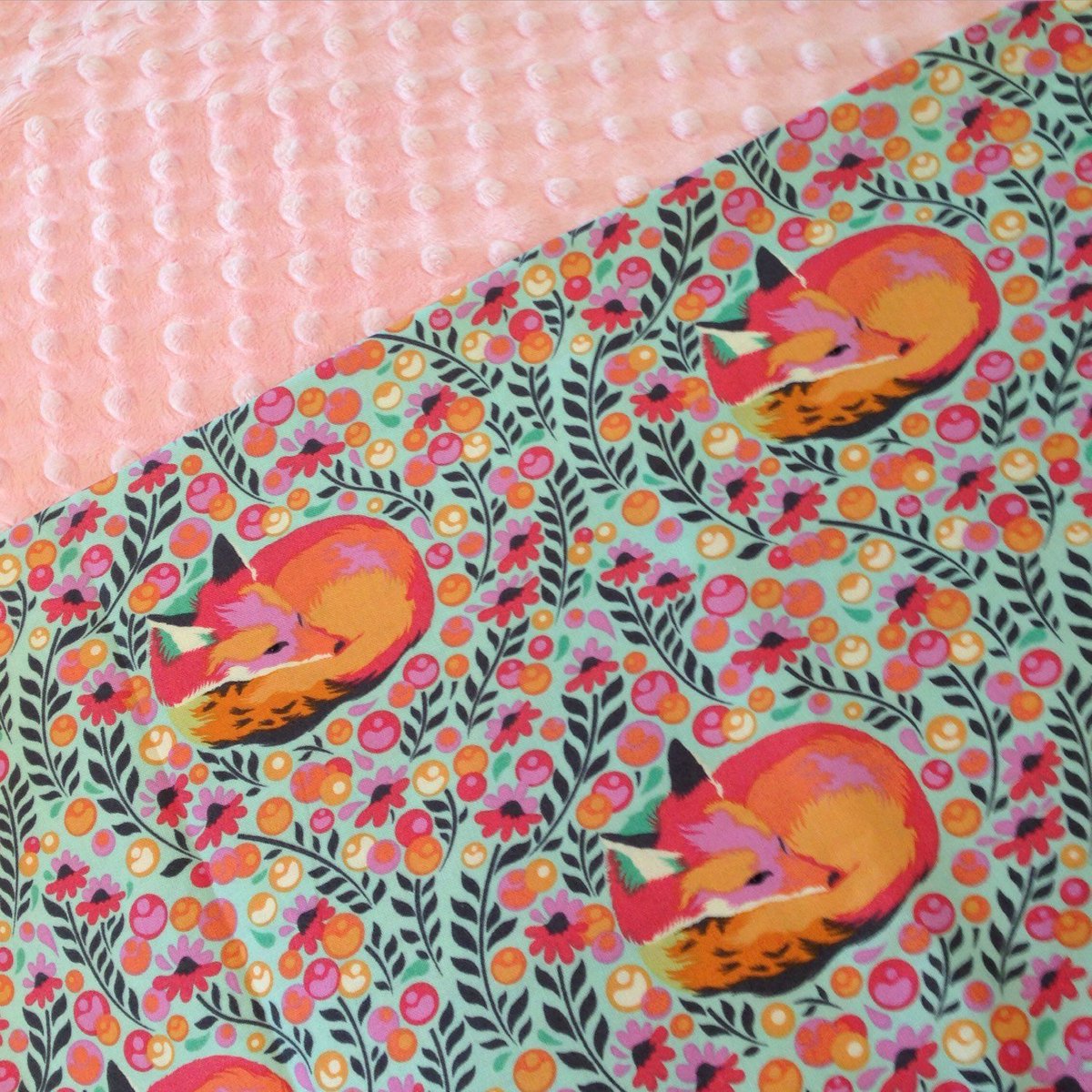 TTBabies's tweet photo. Foxy Blanket - Quilt, Playmat, Nursery Decor, Gift - Fox Nap Wood… https://t.co/sMcxcVNgla #Nurseryinspo #CotBedding https://t.co/txlpvYjus4