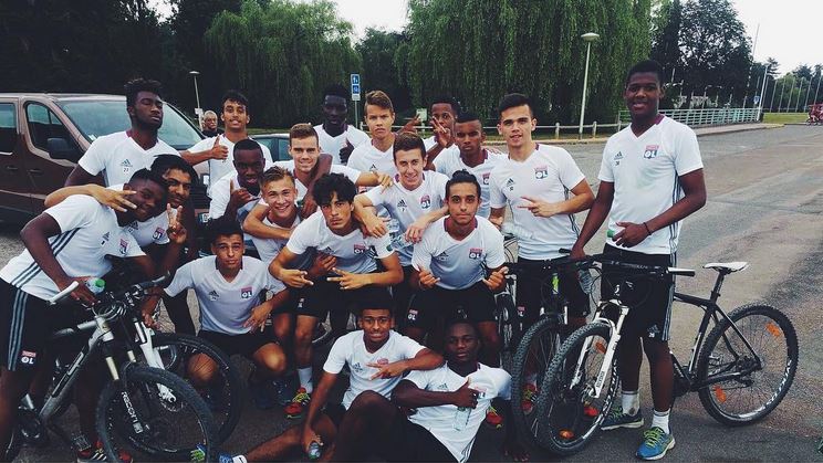 OL's tweet photo. Nos jeunes Lyonnais en stage de préparation à Vichy ! #u19 #teamOL https://t.co/TTsQLZ6gtj