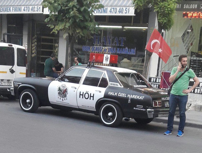 Sosyal medyayı salladı! Darbeye karşı HÖH: Halk Özel Harekat hry.yt/w4ai8