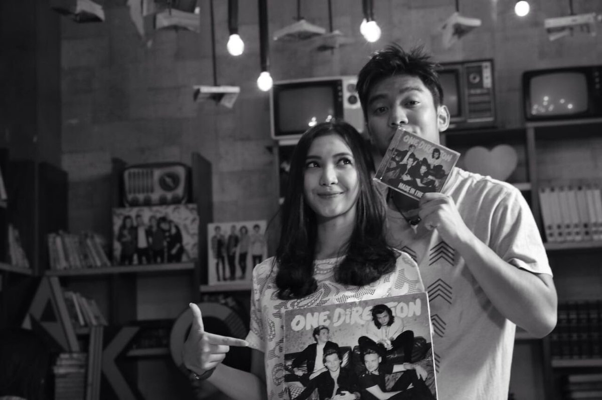 BreakoutNET's tweet photo. Happy 6th Anniversary @onedirection !! 😎 wait for Breakout this Monday guys.. #BreakoutNET1D #6YearsOfOneDirection https://t.co/i6WodaKZXS