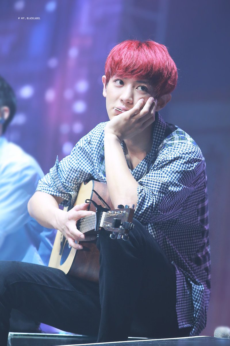 blacklabel1127's tweet photo. 160723 기타와 찬열이 찰떡궁합 네버엔딩 사랑해 https://t.co/X8YvLdlGDe