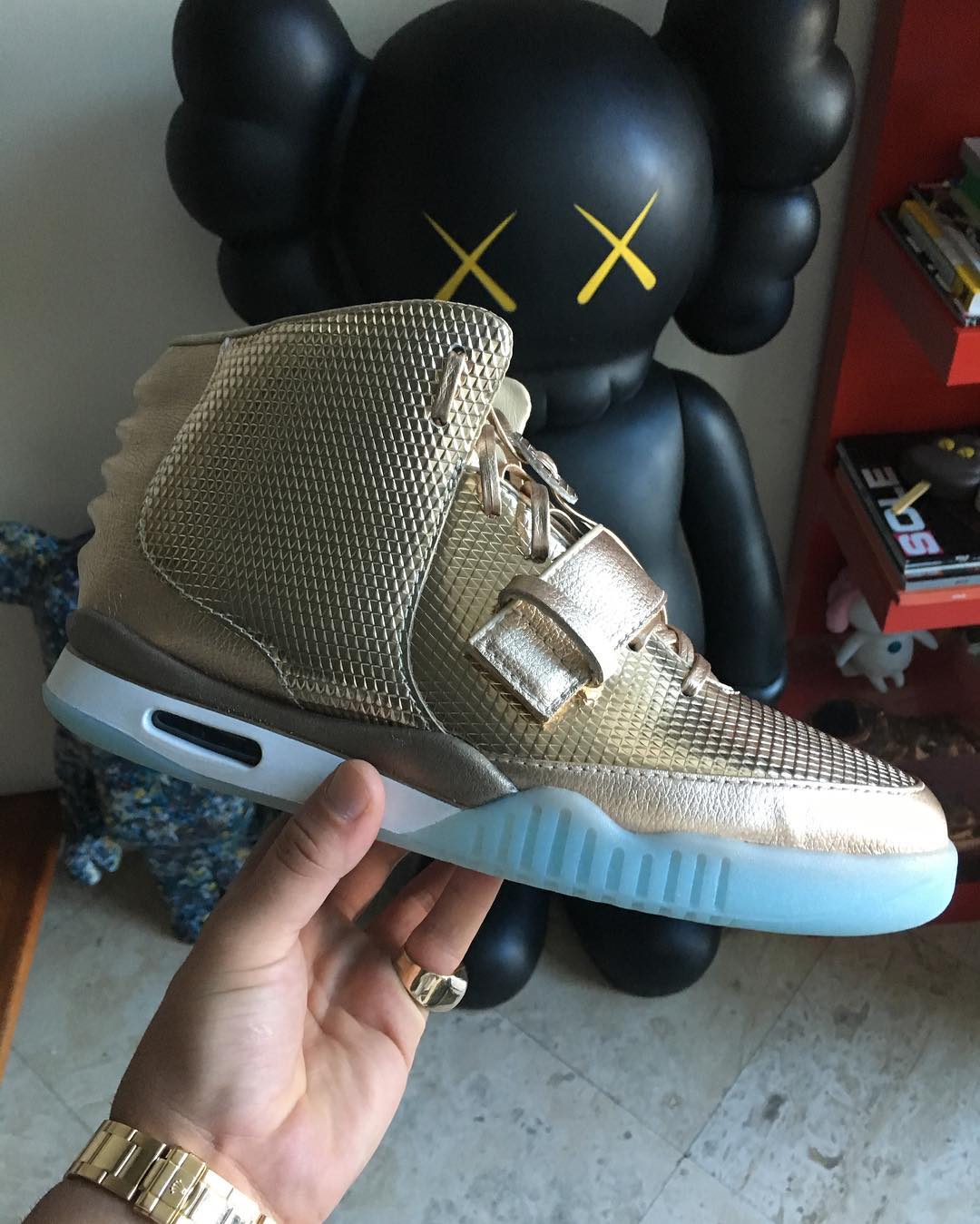 nike air yeezy 2 golden child