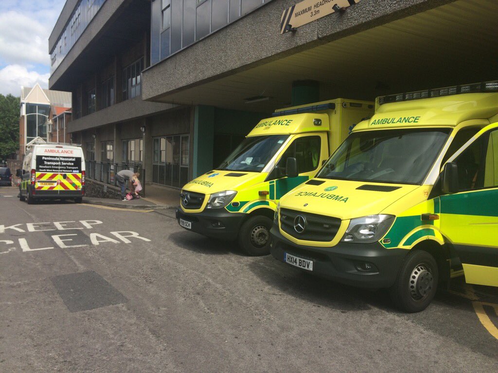 Three transport teams at the same hospital in Bristol! <a href="/Embrace_SCH/">Embrace Transport</a> <a href="/Nestteam1/">Nest Retrieval Team</a>  and PNTS - @PHNT_NHS
