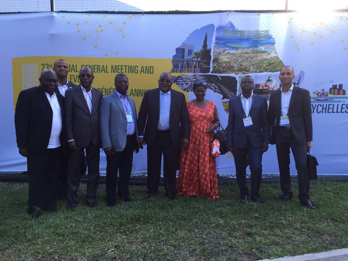OrionOil's tweet photo. Les délégations @OrionOil &amp; congolaise se rencontrent aux #conférences de l'#AfrexAGM2016 https://t.co/9LMuBdl8fj