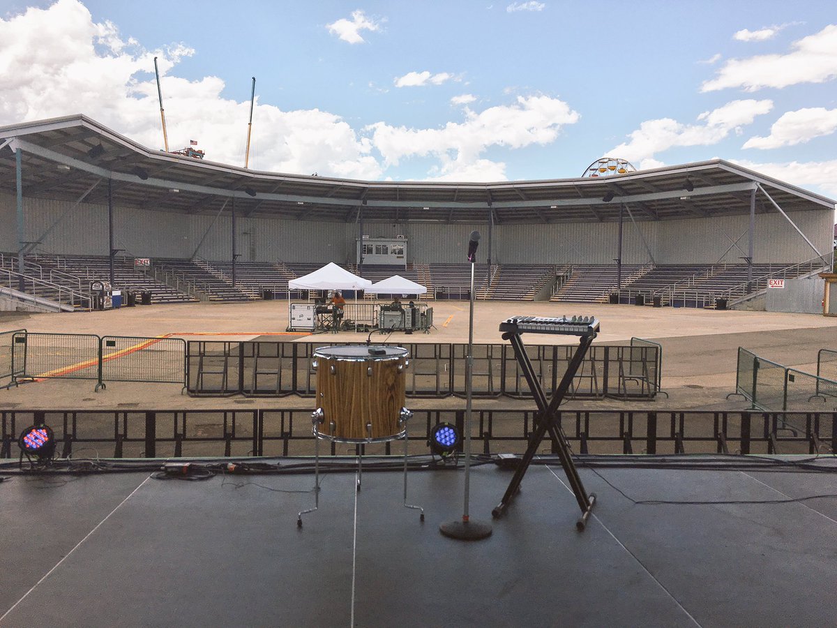 SydneyQuiseng's tweet image. Denver, can't wait to hang tonight!!!

Doors at 5:30 &amp;amp; we're on at 7 😇