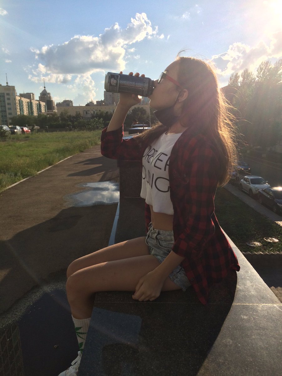 DameCake tweet media