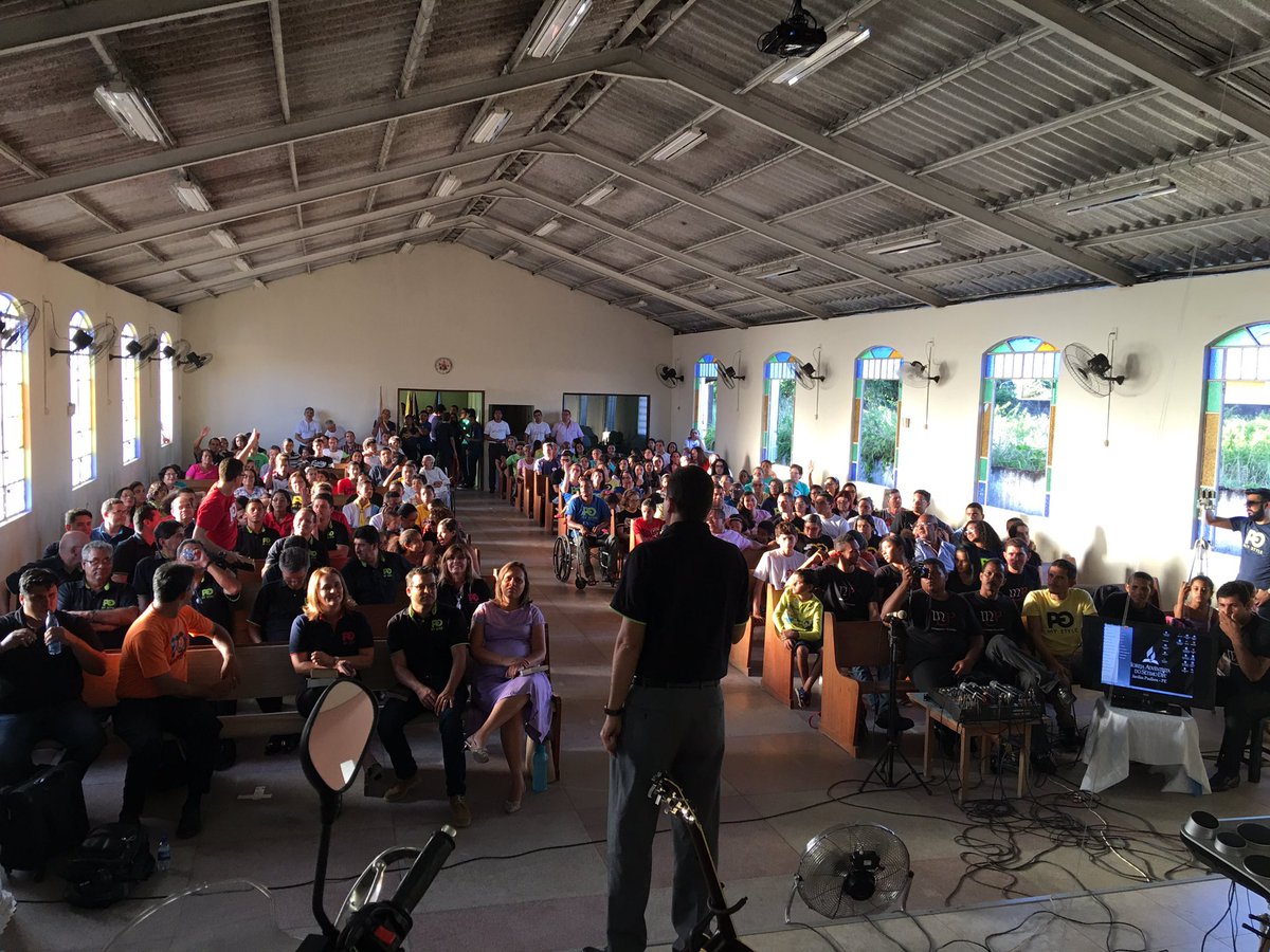 O PG tem que conectar:

1º-Seus membros a Deus
2º-Conectar-se uns aos outros
3º-Conectar pessoas com o céu/salvação.