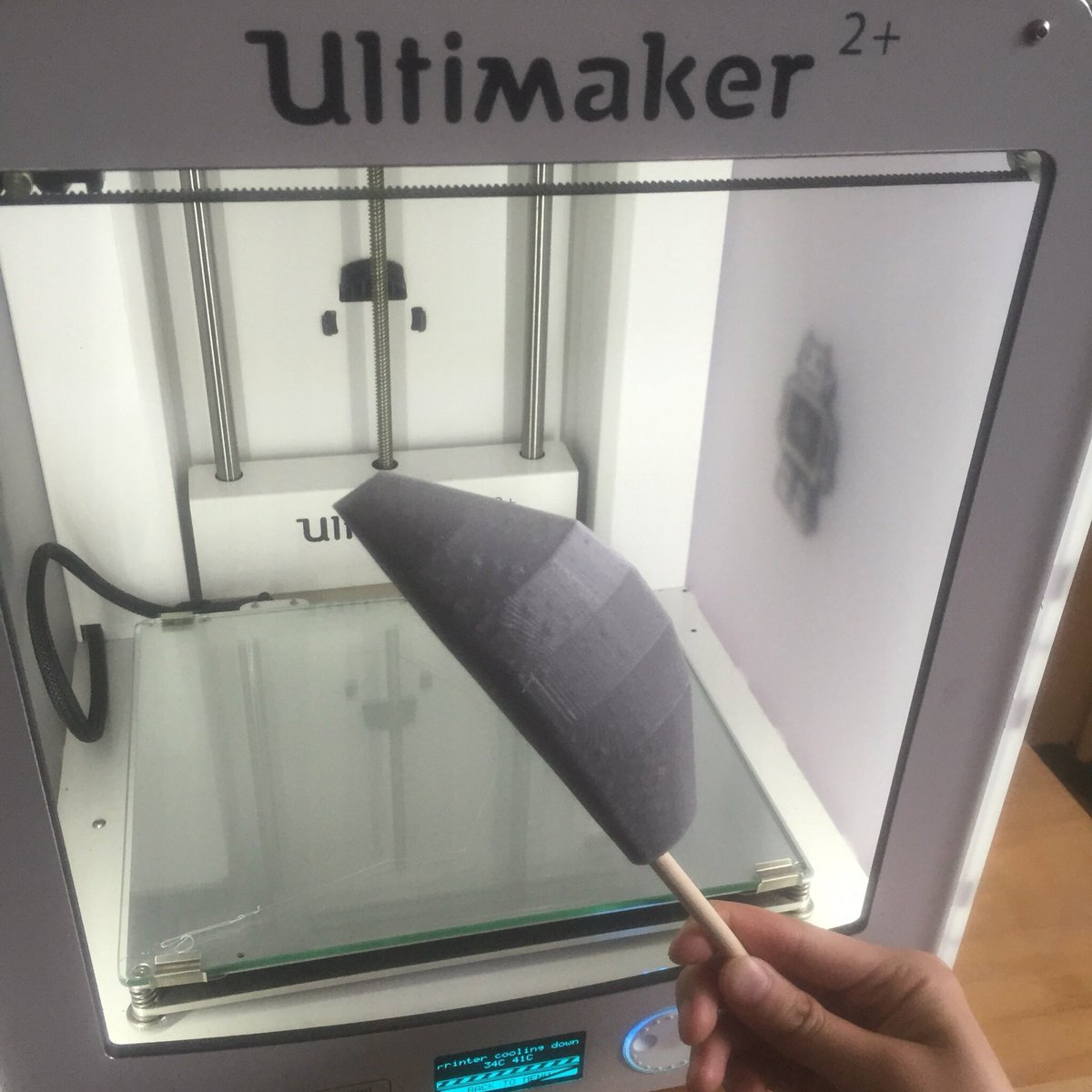 ElaskySTEM's tweet photo. My students #3Dprint first demo wind turbine blade from sketch to @AutodeskEDU Inventor to @Ultimaker #GirlsInSTEM https://t.co/GgJ6tfqEJ3