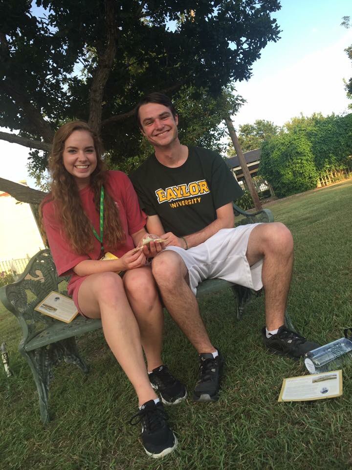 kateLcastle_'s tweet photo. happy birthday Nathan!! glad we share a love for Baylor and Leonard the frog🐻🐸 https://t.co/mLONb5Gf4z