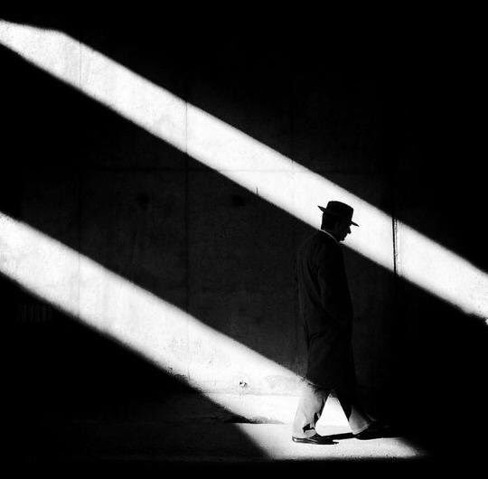 Çünkü modern insanın en büyük derdi sıkıntıydı.

Knut Hamsun