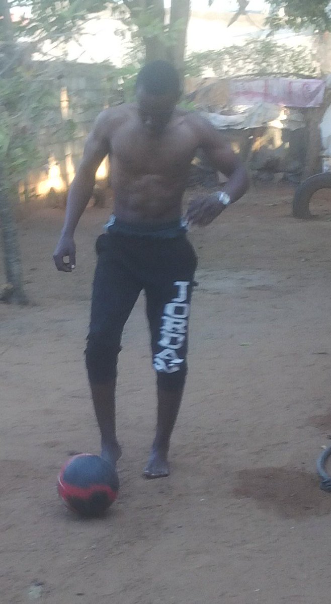 clesiozibia2's tweet image. Level