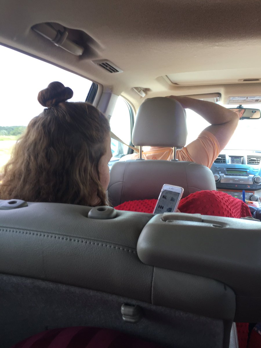 settles_benny's tweet photo. @Lauren_Settles still in the car 😊 https://t.co/N1j4enqQtj