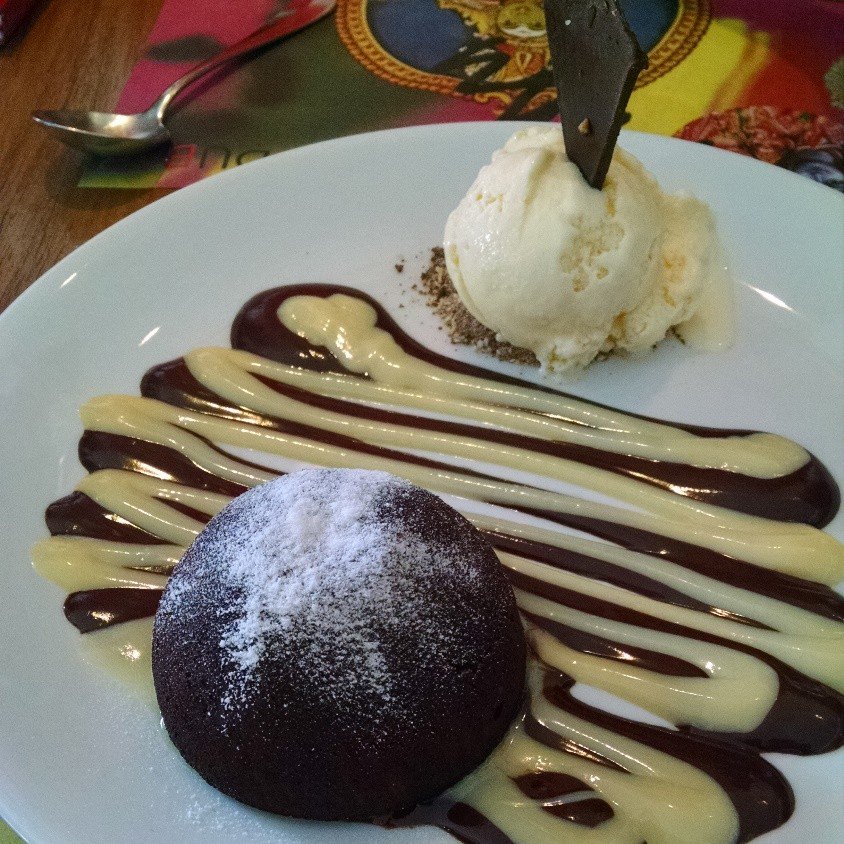 chefduducamargo's tweet photo. petit gateau do @dudubaroficial !!! SIMPLES ASSIM . 😎 https://t.co/GfjLY9b7Xr https://t.co/vK3C5UHhss
