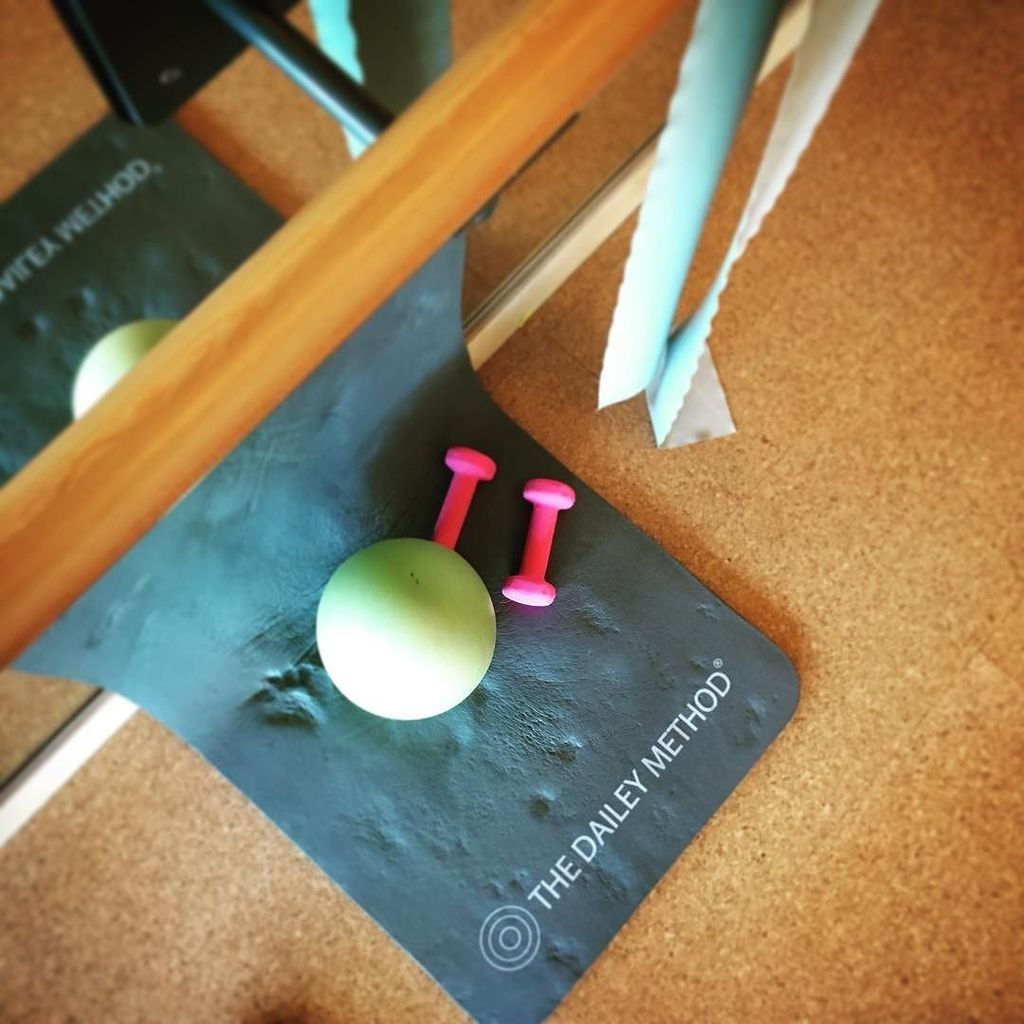 dawnchubai's tweet photo. Ok #Saturday - let's do this ! @tdmvancouver #barre #daileymethod #fitness @quickmeg https://t.co/wf3gsVqH5y https://t.co/Pwz36t0Qo7