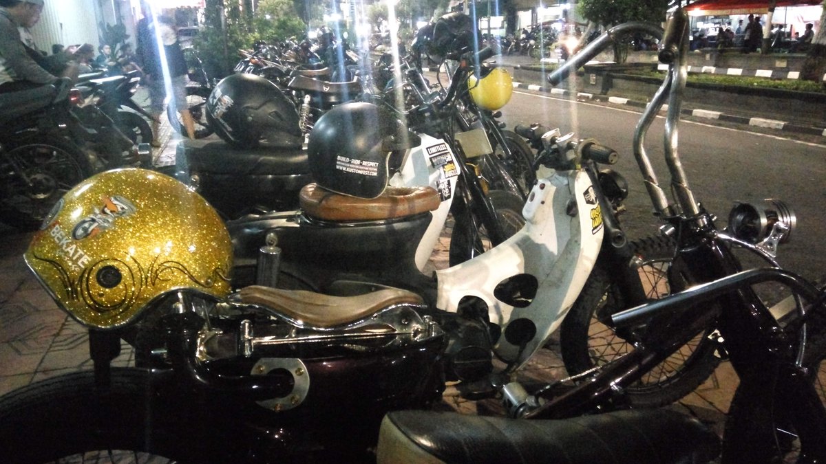 kopdar seperti biasa, jl mangkubumi!!!
let's join with us 😯