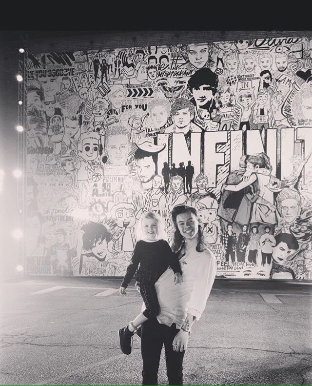 finelinegolden's tweet photo. Lou: Happy 6 years Harry Styles! Oh and my baby Lux too who hasn't even been alive for 6 years! #OneDirectionWho ? https://t.co/KUUwaFjAV4
