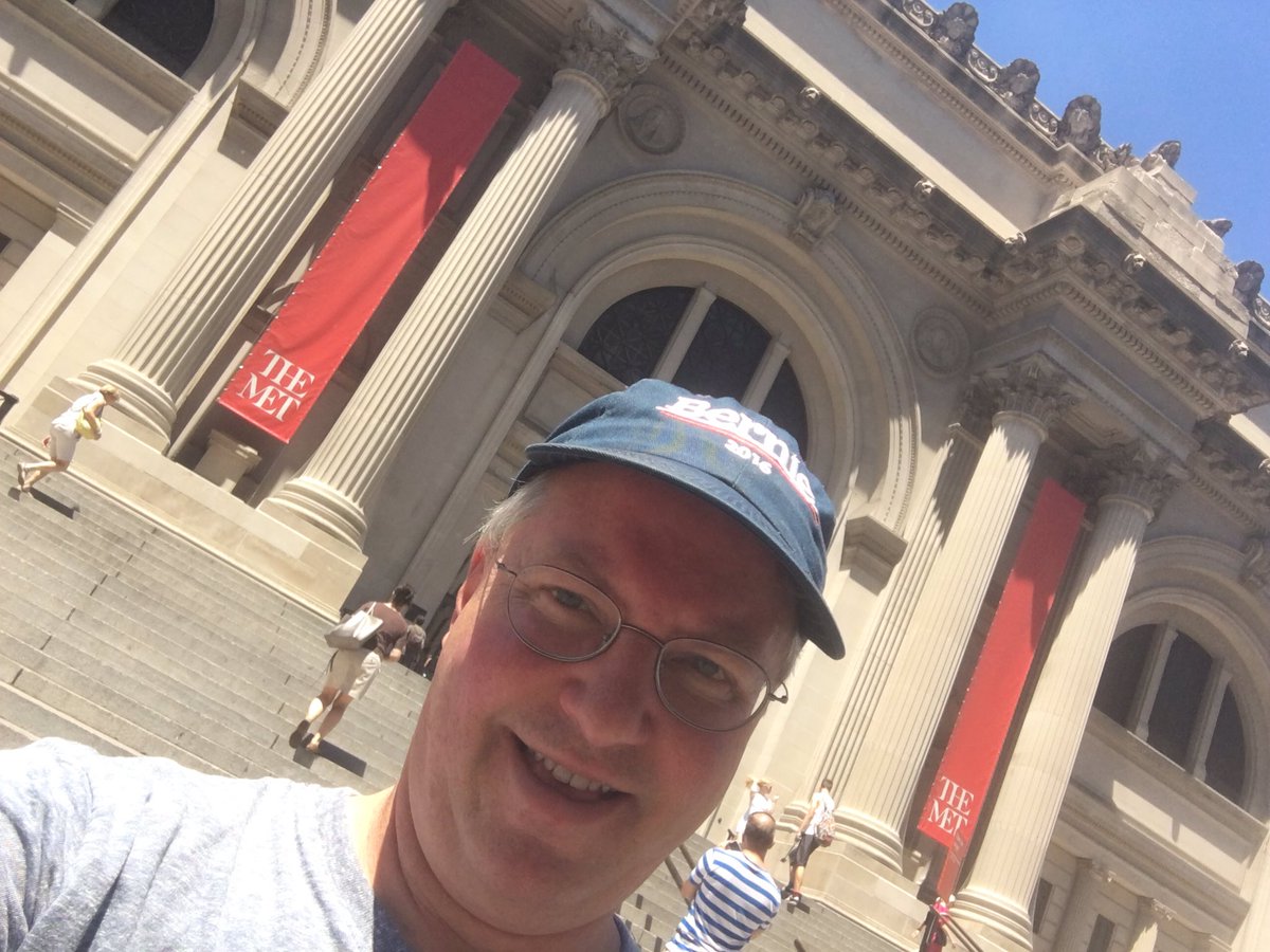 NorCal4Bernie's tweet photo. @BernieDels #stillsanders my journey for Bernie from NorCal to philly includes quick visit to NYC https://t.co/sHqOiQZNNJ