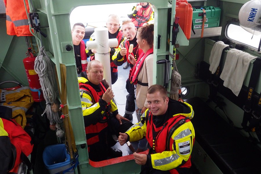 KNRMBreskens's tweet image. Verfrissend einde in #Cadzand
Oefening @Strandbewaking &amp;amp; @KNRM eindigt met ijsjes!
Zie: bit.ly/2a5z3F1