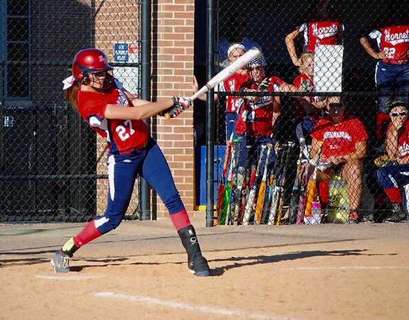 SU_Softball's tweet photo. Lets all wish #27 @nicolekristen27 a very happy birthday today! Hope you have a wonderful day. https://t.co/jhTXqBAnKc