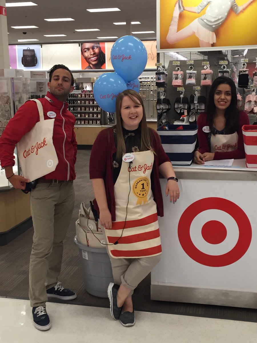 10am sharp and guests are digging #CatAndJack <a href="/JaxBackes/">Jackie Backes</a> @NickTrivich <a href="/BethGates23/">Beth Gates</a>