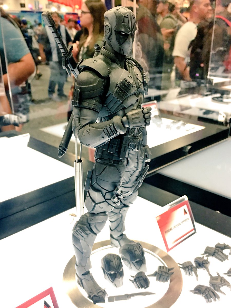 marvel universe variant play arts kai deadpool