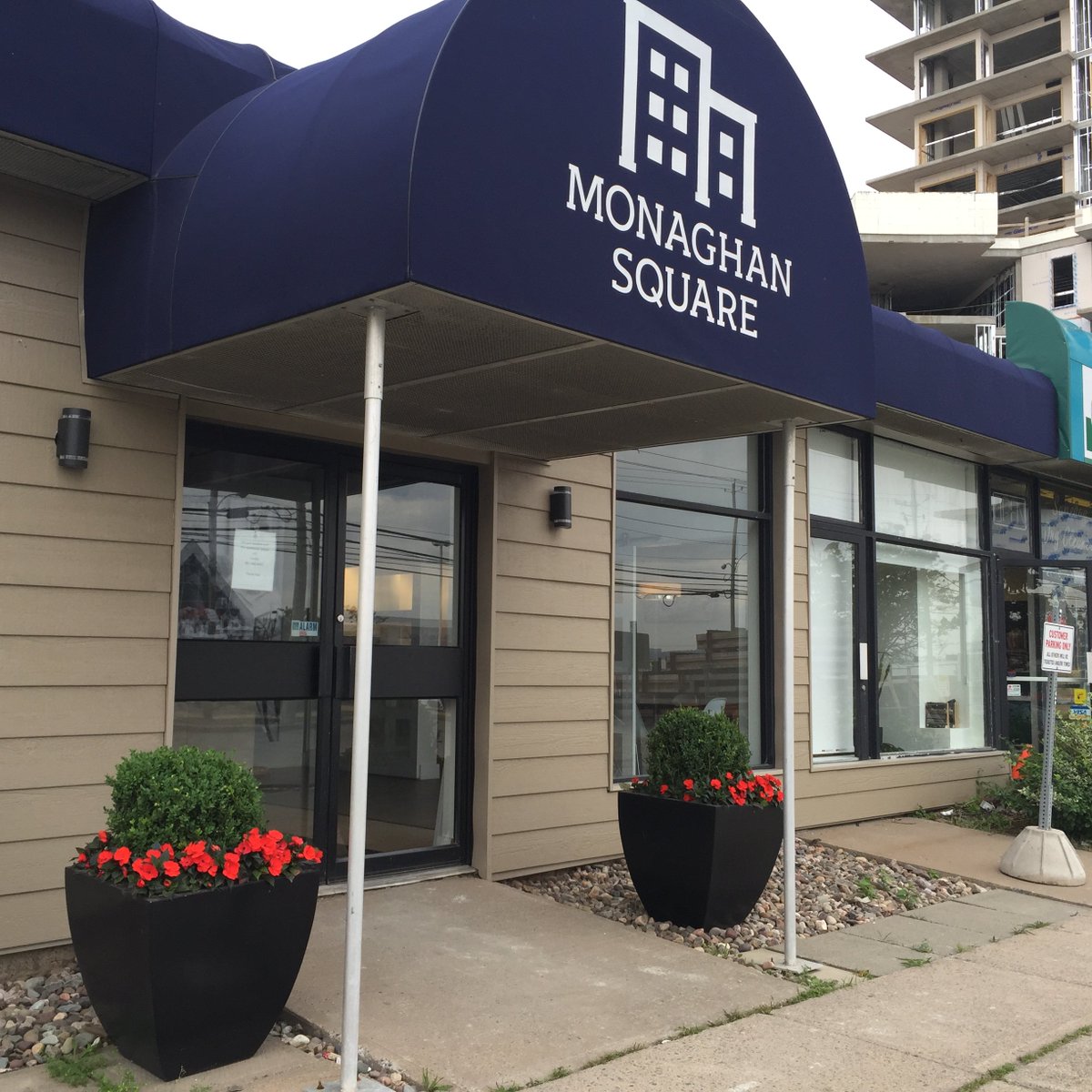 MonaghanSquare's tweet image. Our Showroom is open today until 4pm!   Stop by for visit!