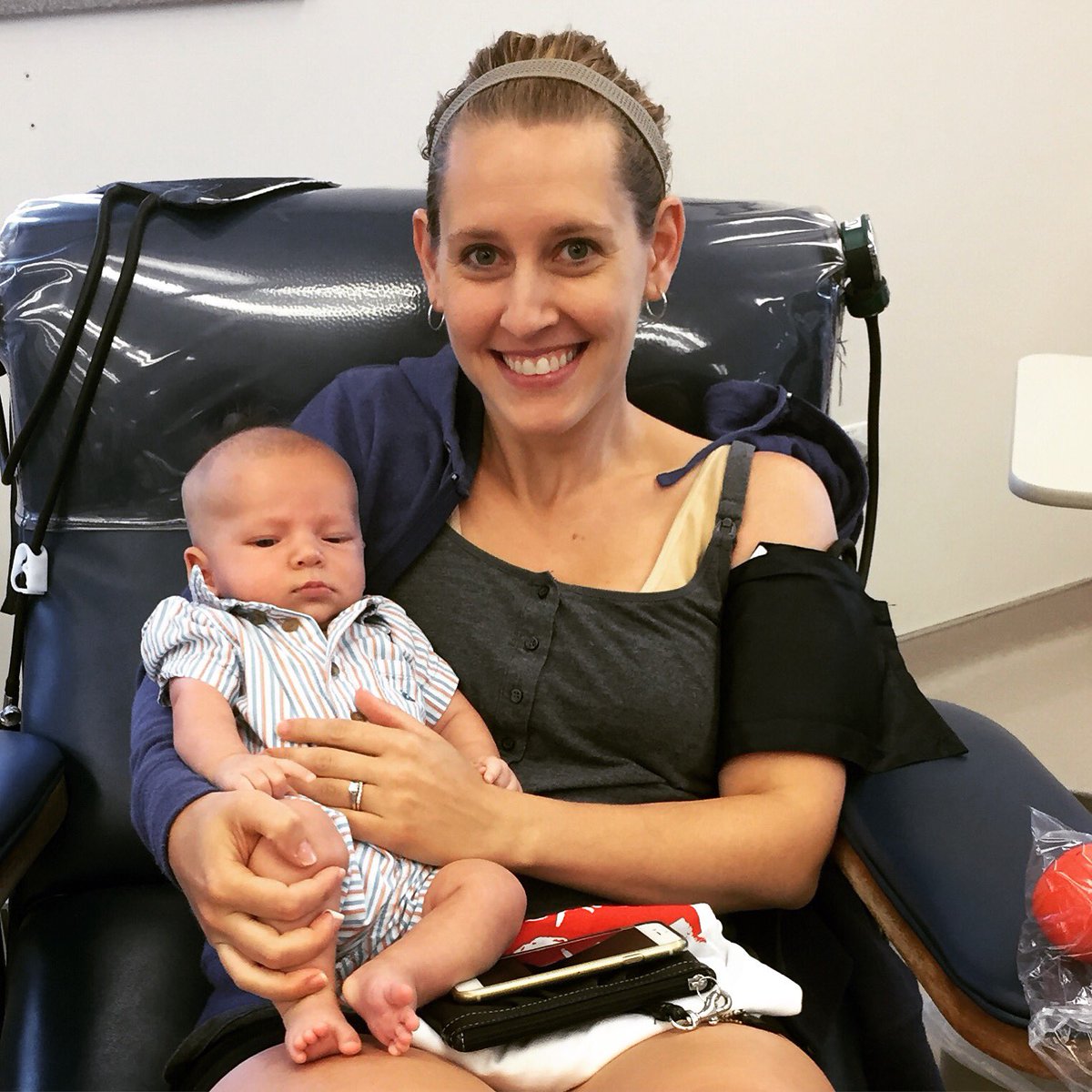 aarontanderson's tweet photo. If a new mom (10 wk) can find time to give so can you! @WillYouGive #giveblood #savelives #futuredonor #noexcuses https://t.co/iQaIODCLAA
