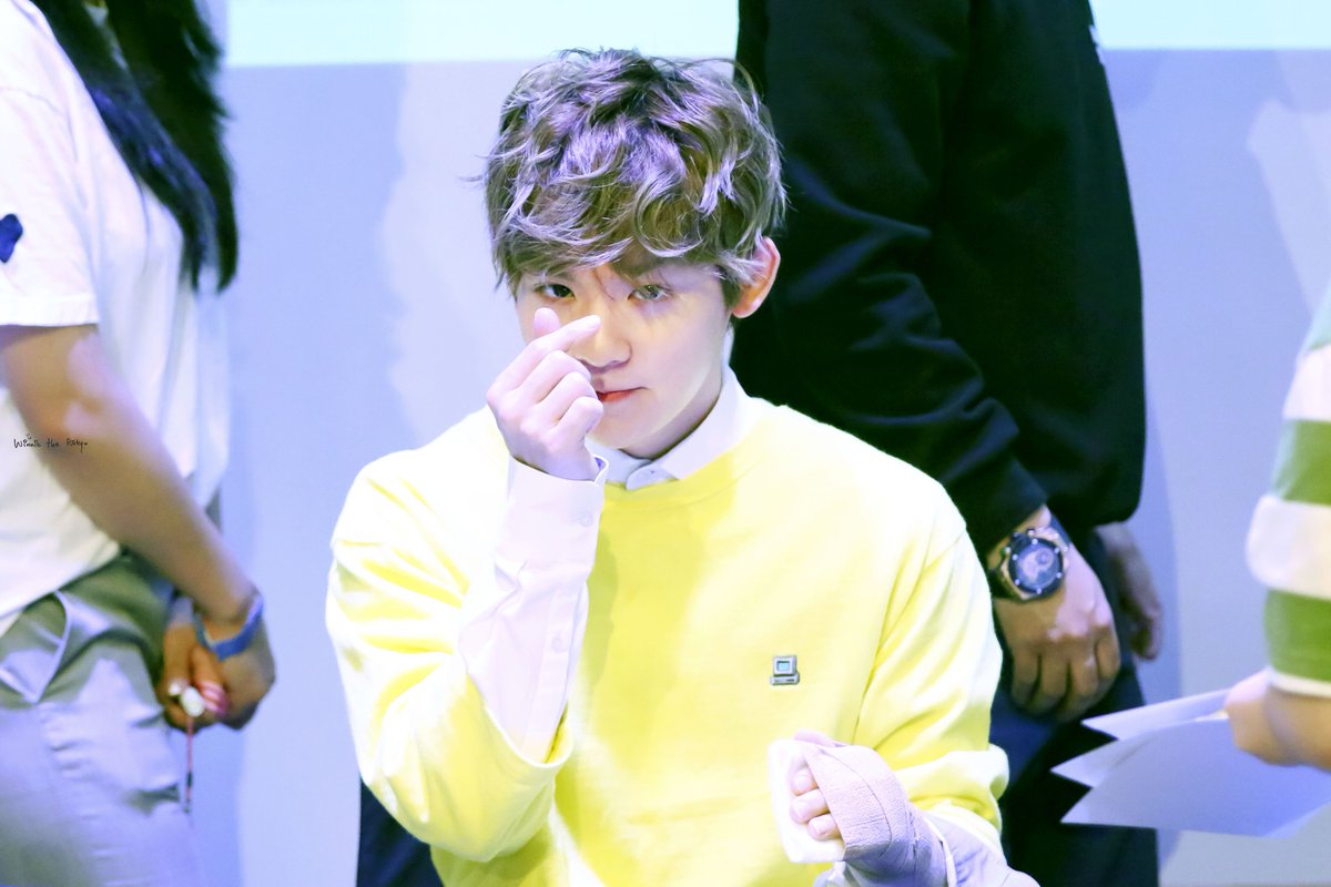 160716 핫핑 팬사인회 #틴탑 #리키 <a href="/TEEN_TOP/">틴탑(TEEN TOP)</a> 예쁘네~창현아♡😸 굿밤♡
i.imgur.com/K797kj9.jpg
i.imgur.com/jixO1ui.jpg