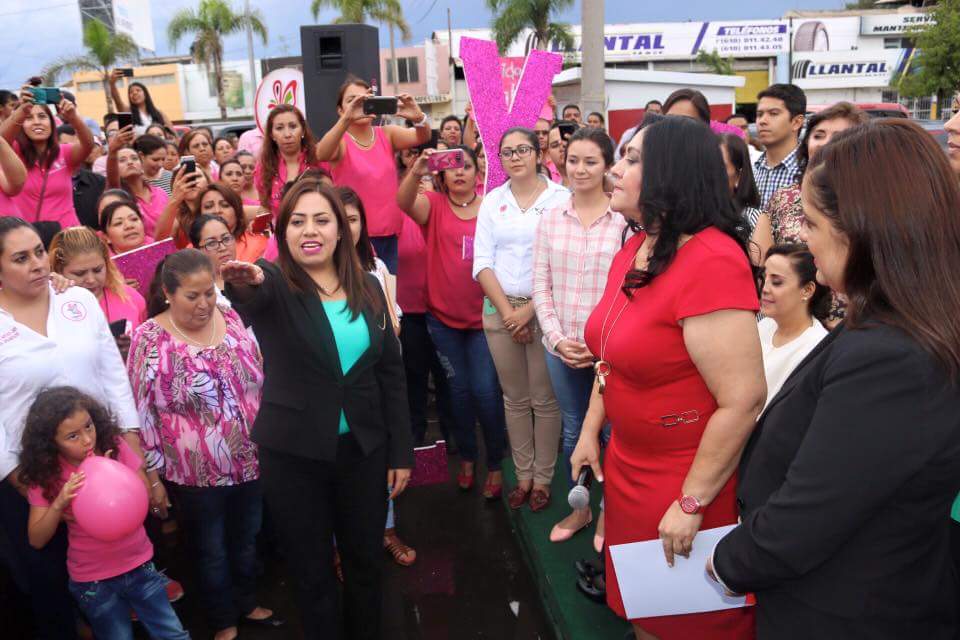 alba_soto18's tweet photo. Amiga @SugheyTorresR Felicidades por tu nombramiento como Presidenta del @ONMPRIDurango, #VamosJuntasyUnidas https://t.co/WGnuyBCPDB