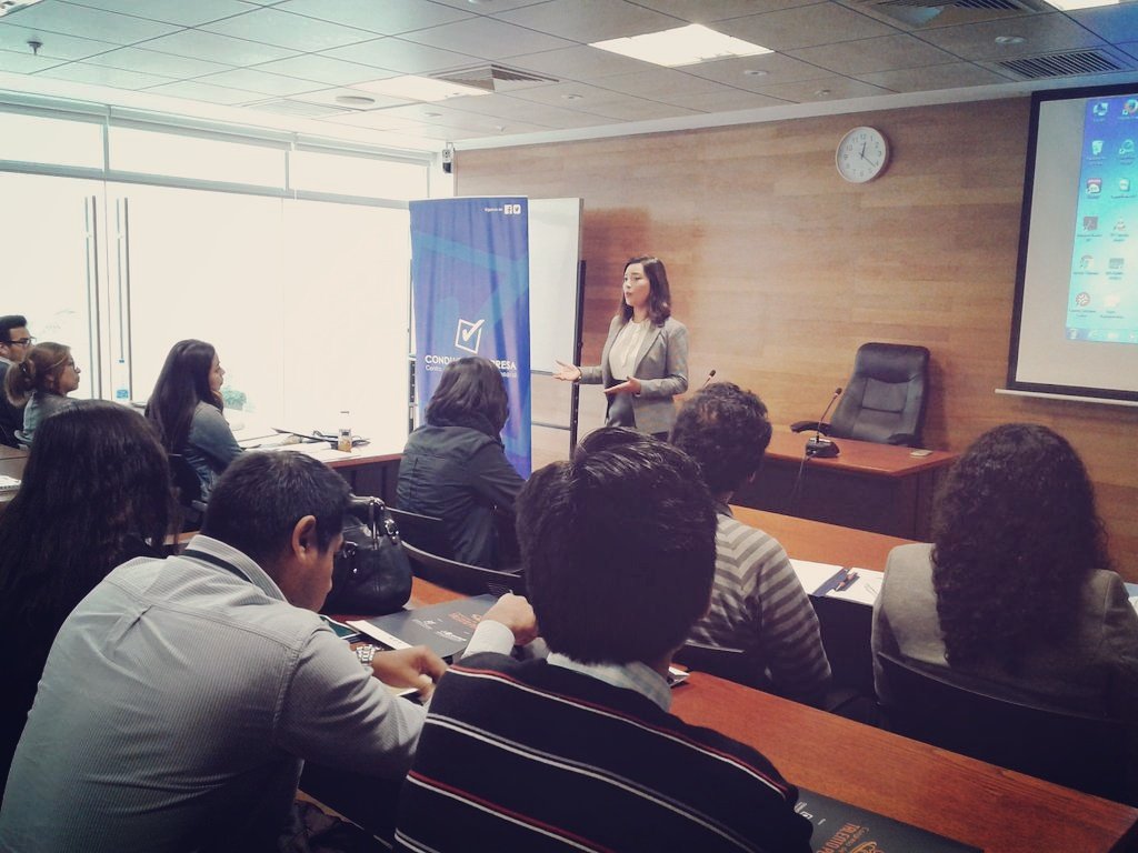 ConduceEmpresa's tweet photo. Mariela Baca: "Como se le habla al cliente externo también se debe hablar al interno" #Consistencia #TalentoPeru https://t.co/cacuiolUOA