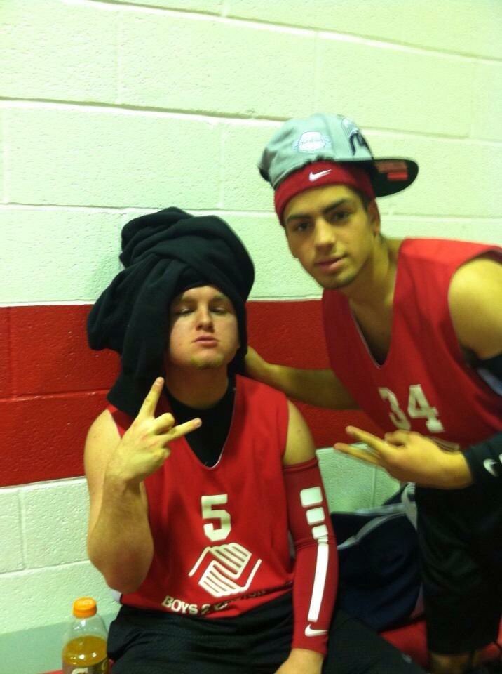 22VinnyT's tweet photo. Happy birthday @_Arod13 there is never a bad moment when we are together brotha! Love you man, enjoy!✊🏻 https://t.co/kAIQZn1et0