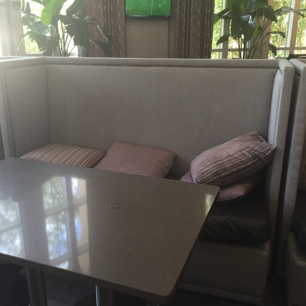 monpurd's tweet photo. I need one of these at home!  #safeplace #mommyzone #comfy https://t.co/pDcFbeoaIi