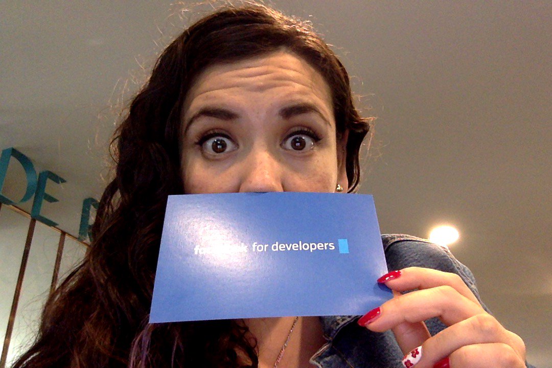 Elenhada's tweet image. Ya llené de labial rojo mi acceso de #facebookfordevelopers