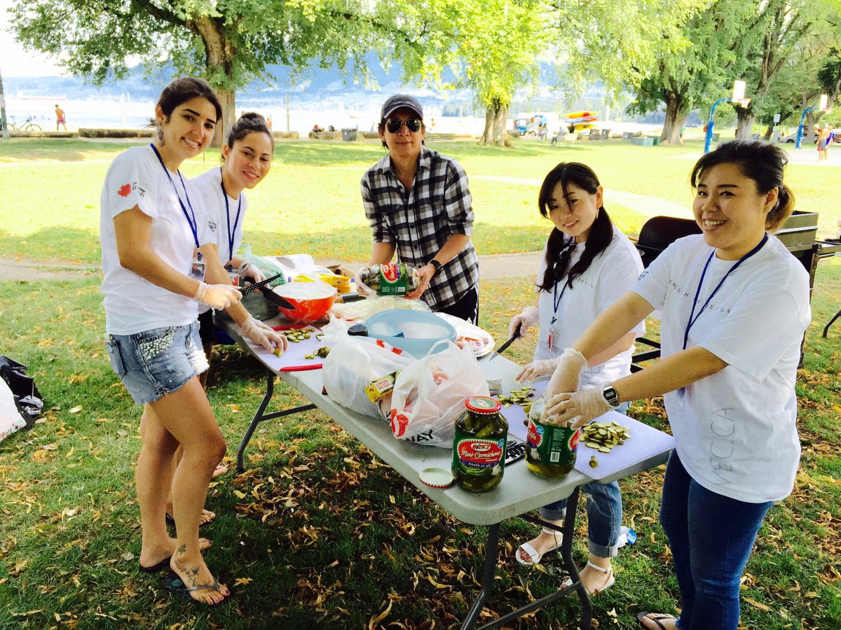 VecCanada's tweet photo. We're almost ready for today's BBQ! See you at 12pm at Kitsilano Beach! https://t.co/i6DPCiNzNG