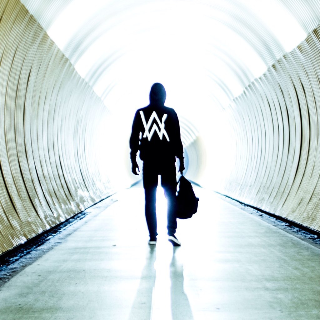 dancefloor40fr's tweet photo. #dancefloor40 ⬇️ #N34 (-3)
@imAlanWalker #Faded https://t.co/nU1OEx0D1Z