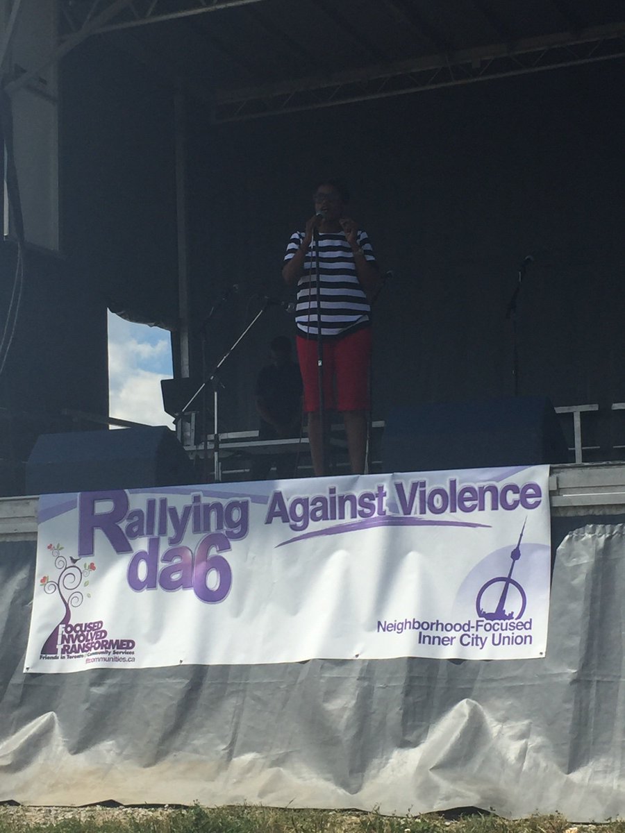 FriendsInTO's tweet photo. @UMOVEto speaks about how violence affects every one of us #rallyingda6 https://t.co/UrKKDdgJOG