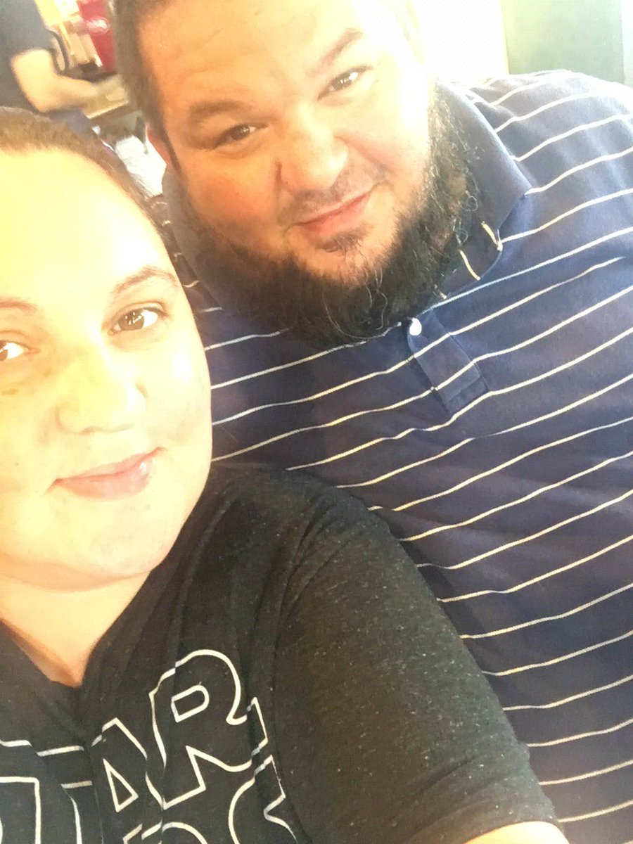 heatheruth26's tweet photo. @pluckers having lunch https://t.co/SXd8qP9cv0