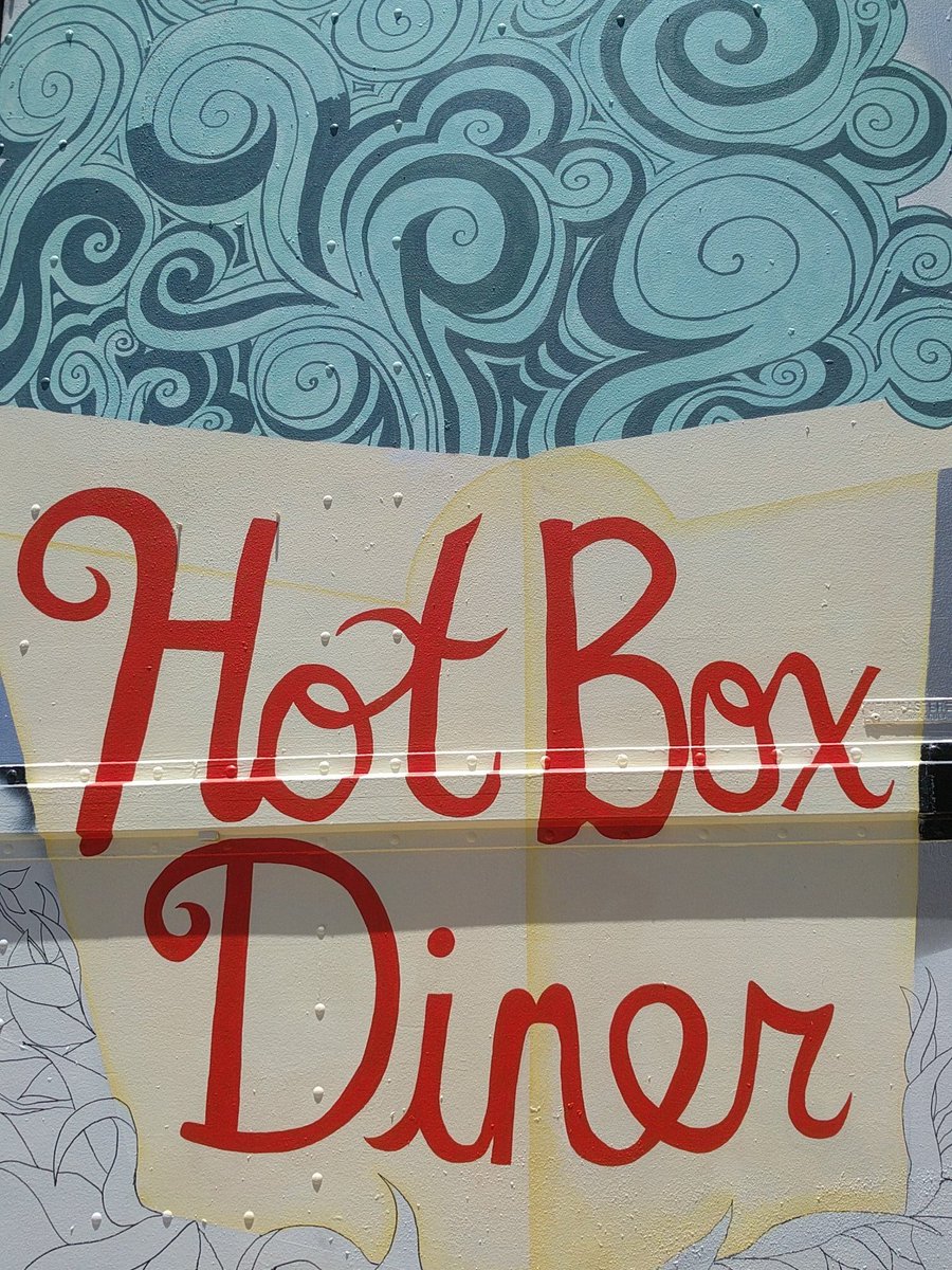 4thtap's tweet photo. @thehotboxdiner_ setting up shop today! Wings Pulled Pork sandwich, and tacos #FoodTruck #austin #natx #craftbeer https://t.co/YTQO8tlrRb