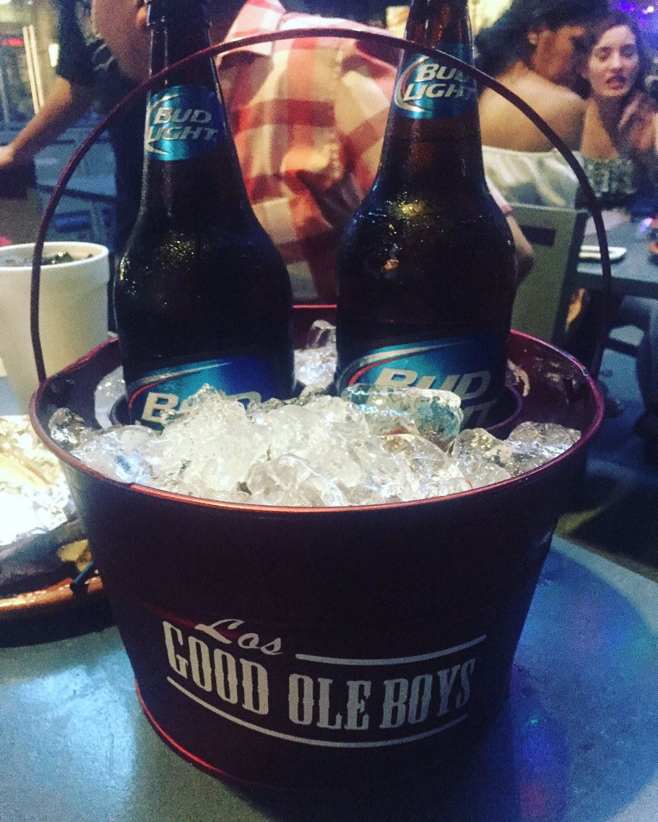 losgoodoleboys's tweet photo. Everything is bigger with country Music... Just Los Good Ole Boys... #CountryMusic #CountryMusicMexico #LosGob https://t.co/0lvTynaagF