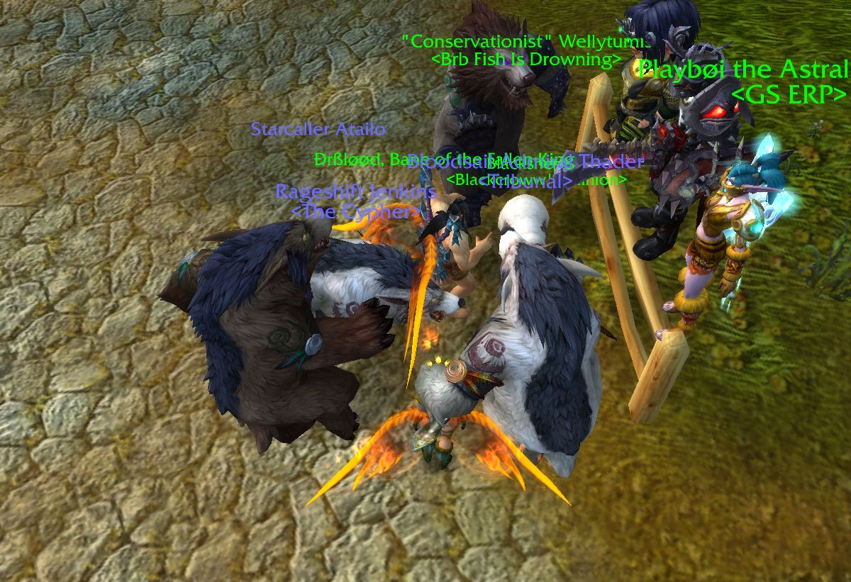 Nia30001's tweet photo. When things get weird in Golsshire :D #warcarft https://t.co/SyT4X0hg3o